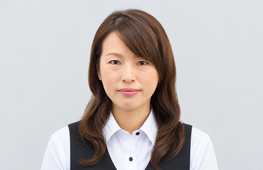 佐藤 由佳子